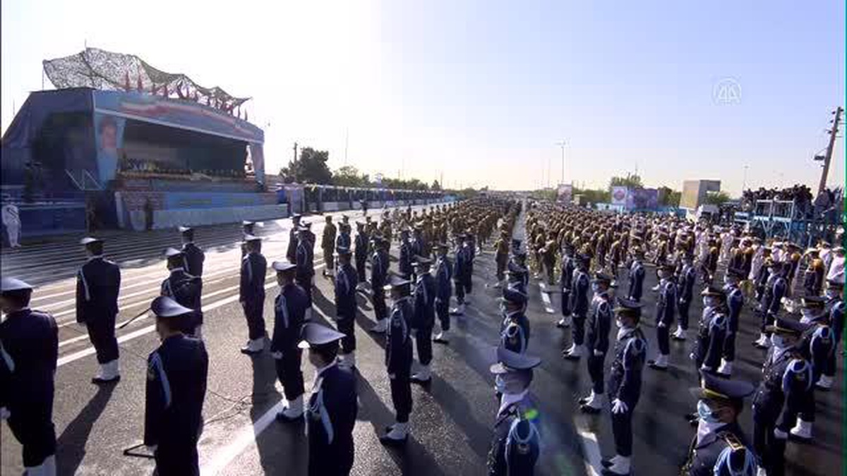 İran\'da Ulusal Ordu Günü - İran Cumhurbaşkanı İbrahim Reisi (2)