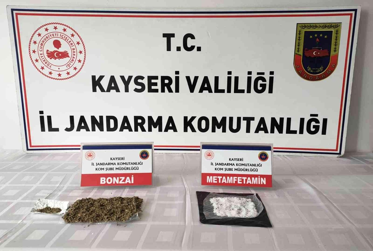 İstanbul\'dan Kayseri\'ye uyuşturucu taşıyan bir şahıs yakalandı