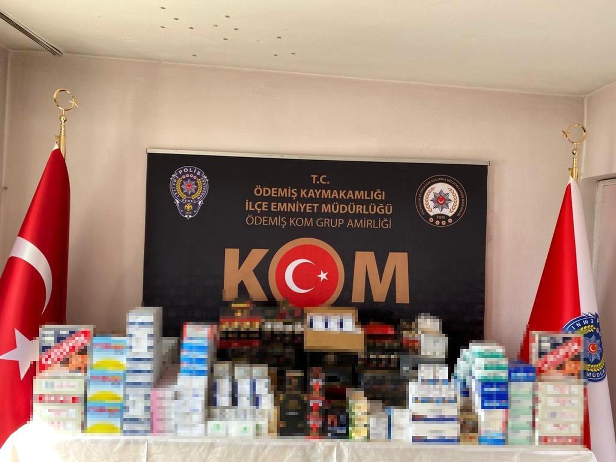 İzmir\'de piyasaya sürülmeye hazır binlerce sahte ilaç ele geçirildi
