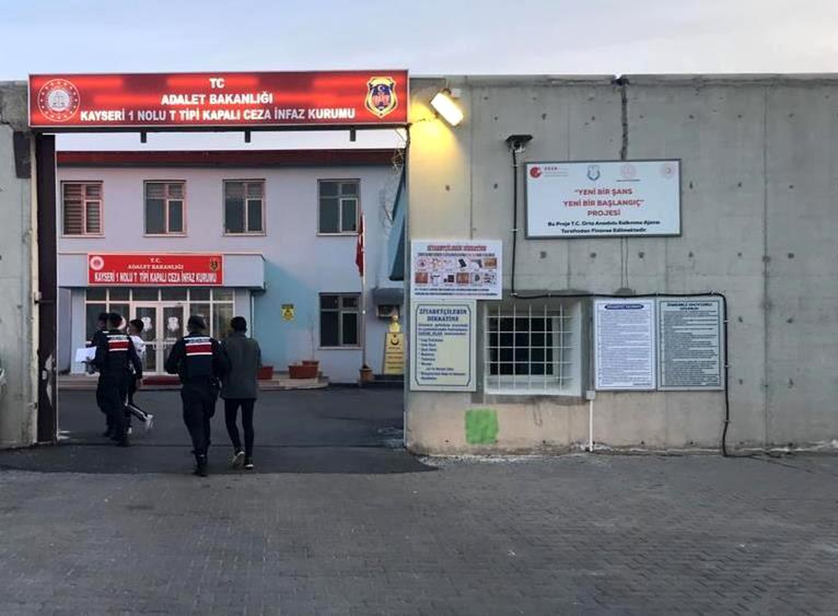 Son dakika haber... Kablo hırsızları jandarmaya yakalandı