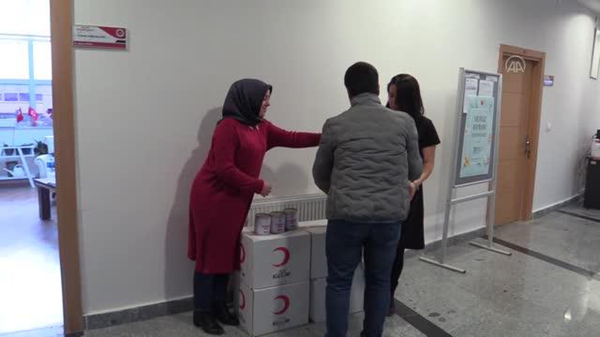 KASTAMONU - Akademisyen ve üniversite çalışanlarından öğrencilere gıda yardımı