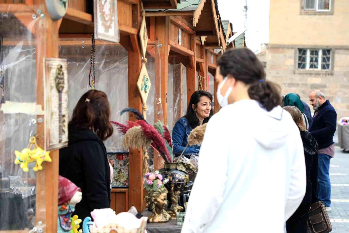 \'Maharetli Eller\'e Ramazan\'da da yoğun ilgi