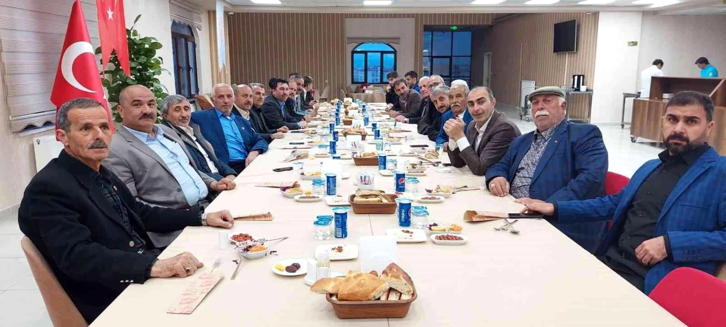 Muhtarlar tam kadro iftar yemeğinde buluştu