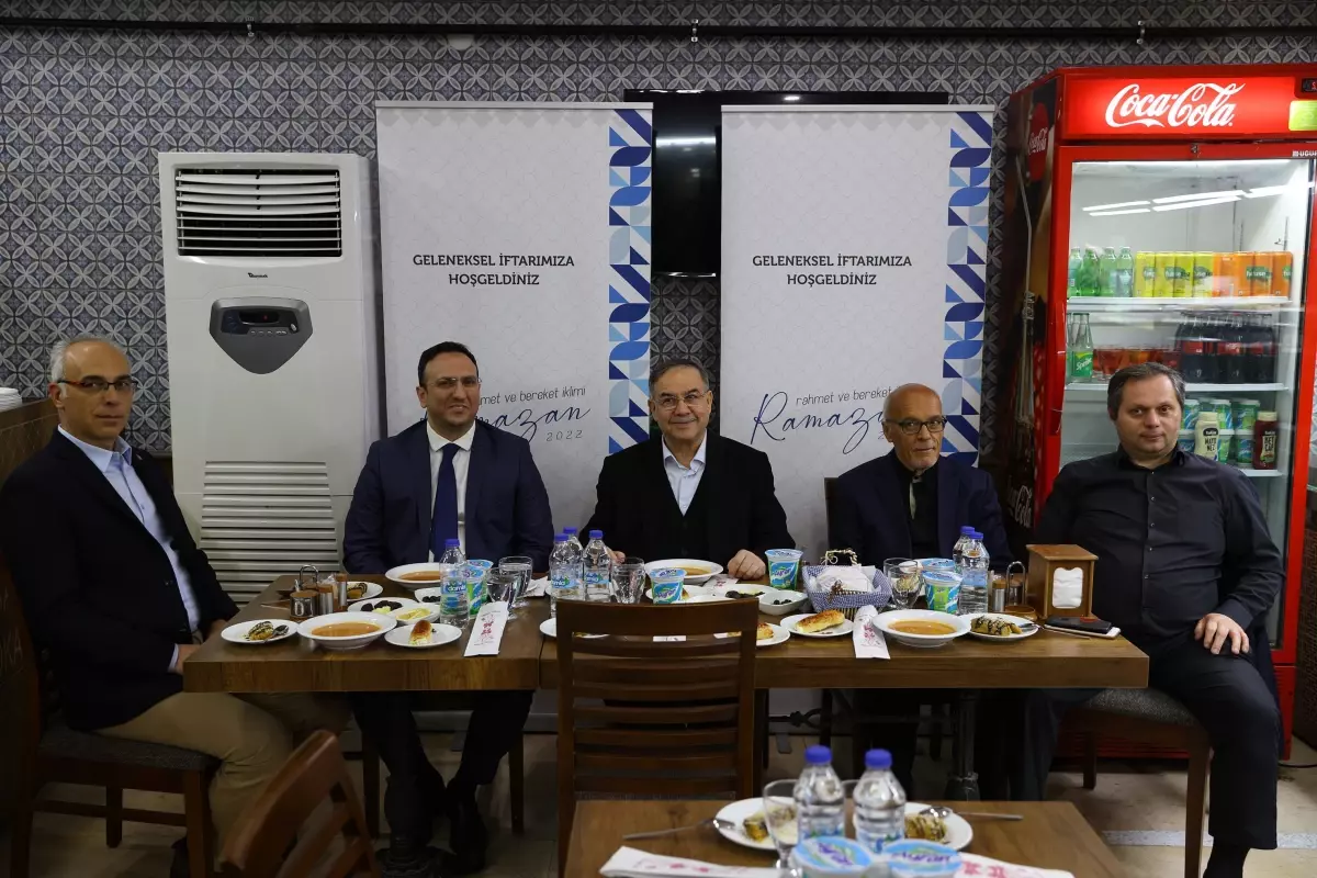 Saadet Partisi Edirne İl Başkanlığınca iftar verildi