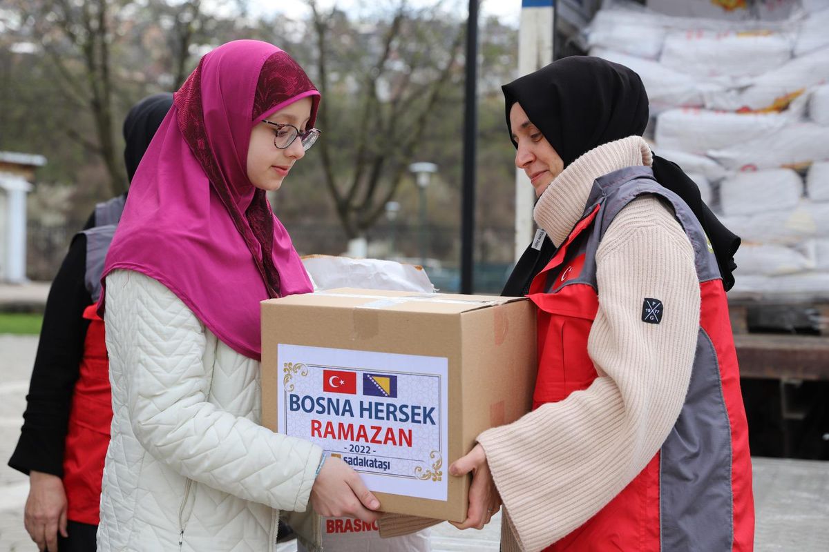 Sadakataşı Derneğinden Bosna Hersek\'e ramazan yardımı