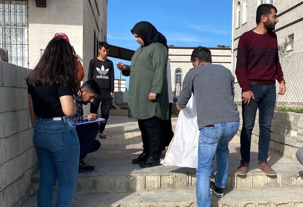 Samsat\'ta ihtiyaç sahibi ailelere Ramazan desteği