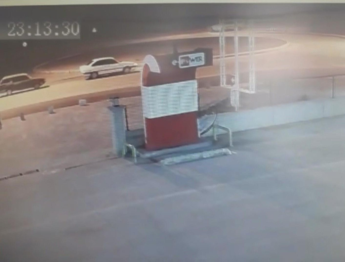 Şok eden hırsızlık: Çekerek otomobil çaldılar