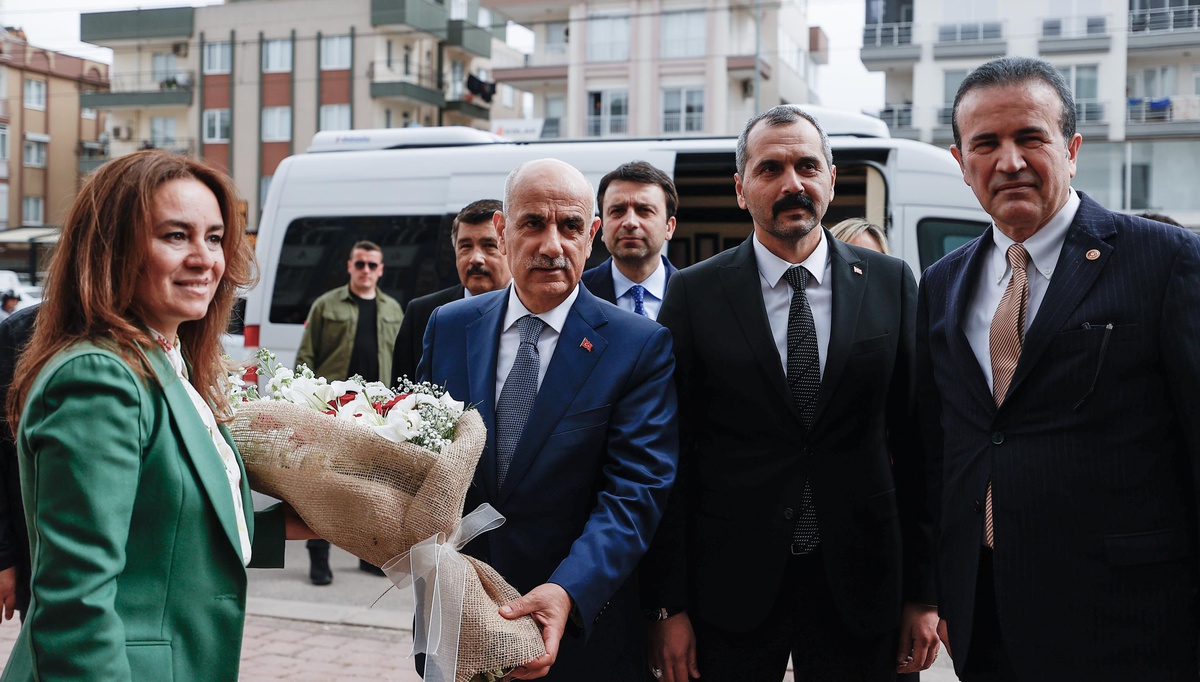 Tarım ve Orman Bakanı Kirişci, Antalya\'da tarım sektör temsilcileriyle buluştu Açıklaması