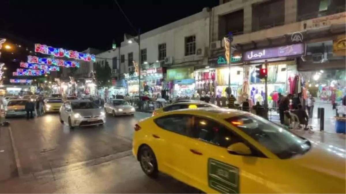 Ürdün'de 'ramazanın aydınlığı' caddeleri süslüyor