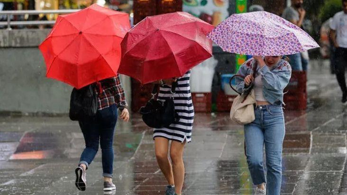 19 Nisan Salı günü hava nasıl olacak? Yurt genelinde sağanak yağış ve bulutlu bir hava hakim