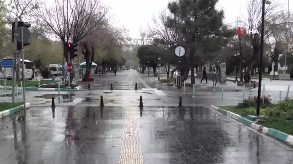 Beklenen yağmur etkili oldu, Tekirdağ Sahili boş kaldı