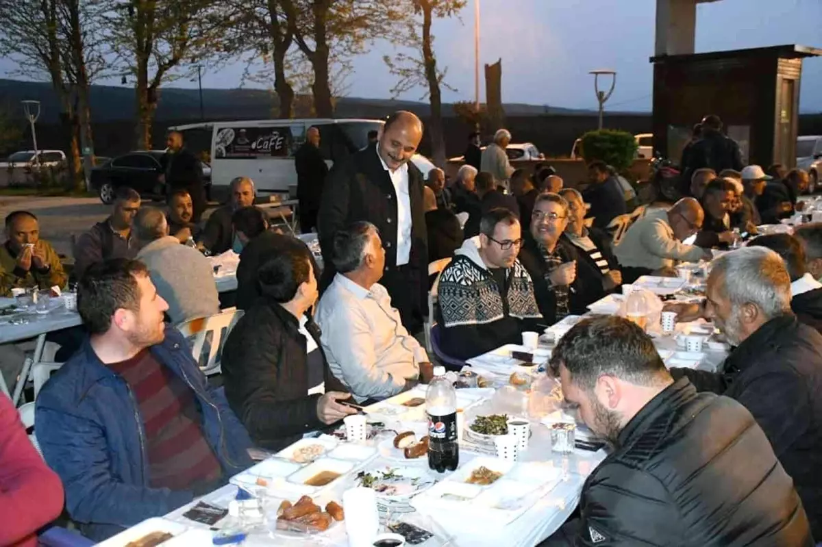 Belediye personelleri iftarda buluştu