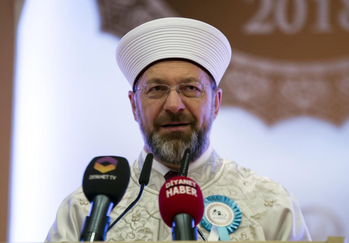 Diyanet İşleri Başkanı Erbaş: "Yüce Kitabımız Kur\'an-ı Kerim\'e yönelik hadsizce saldırıyı lanetliyorum"