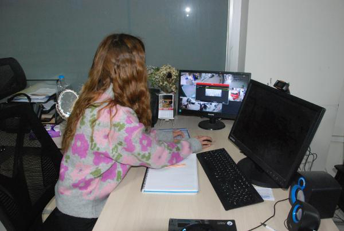 Doktordan kadın çalışanların da olduğu kargoculara saldırı