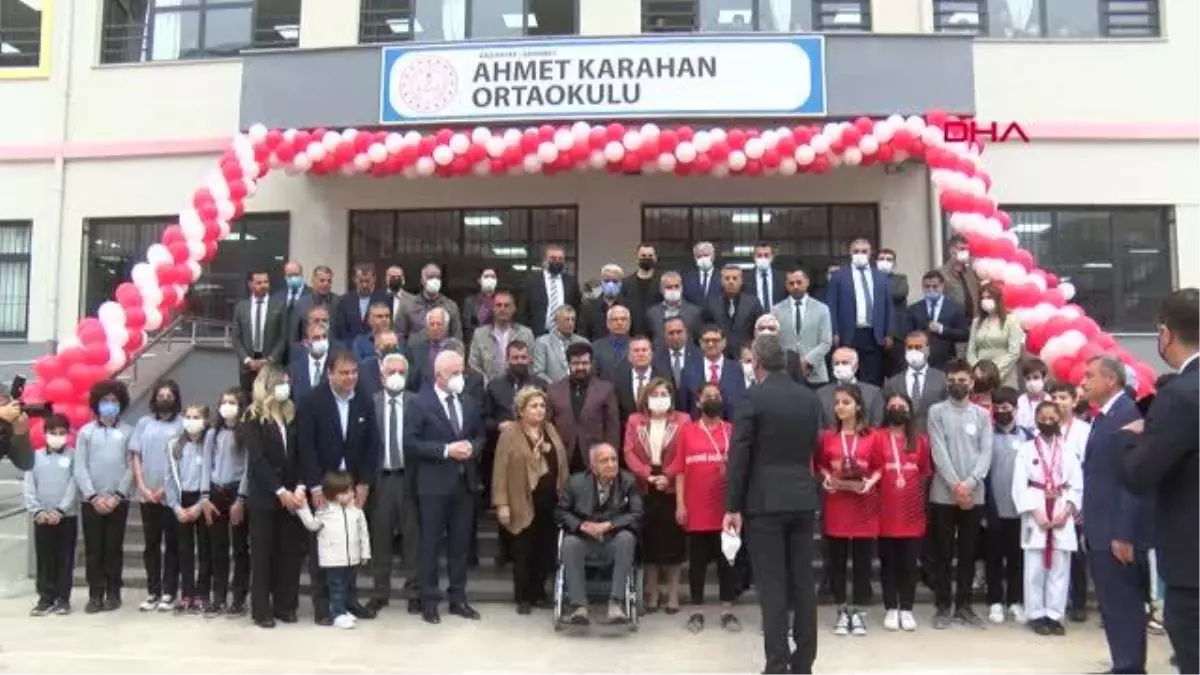 ESKİ BAKAN KARAHAN\'IN İSMİ, GAZİANTEP\'TE ORTAOKULA VERİLDİ