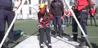 Göreve yeni başlayan 150 itfaiyeci sahaya hazırlanıyor