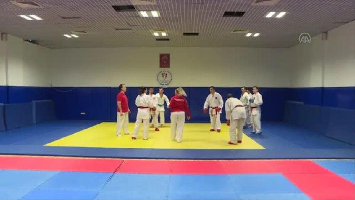 İşitme engelli milli karateciler, Brezilya\'daki Yaz Olimpiyatları\'nda şampiyonluk hedefliyor