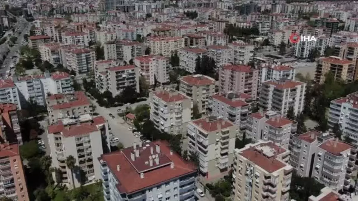 İzmir'in ağır hasarlı bina raporu: Yıkılması gereken 122 bina kaldı