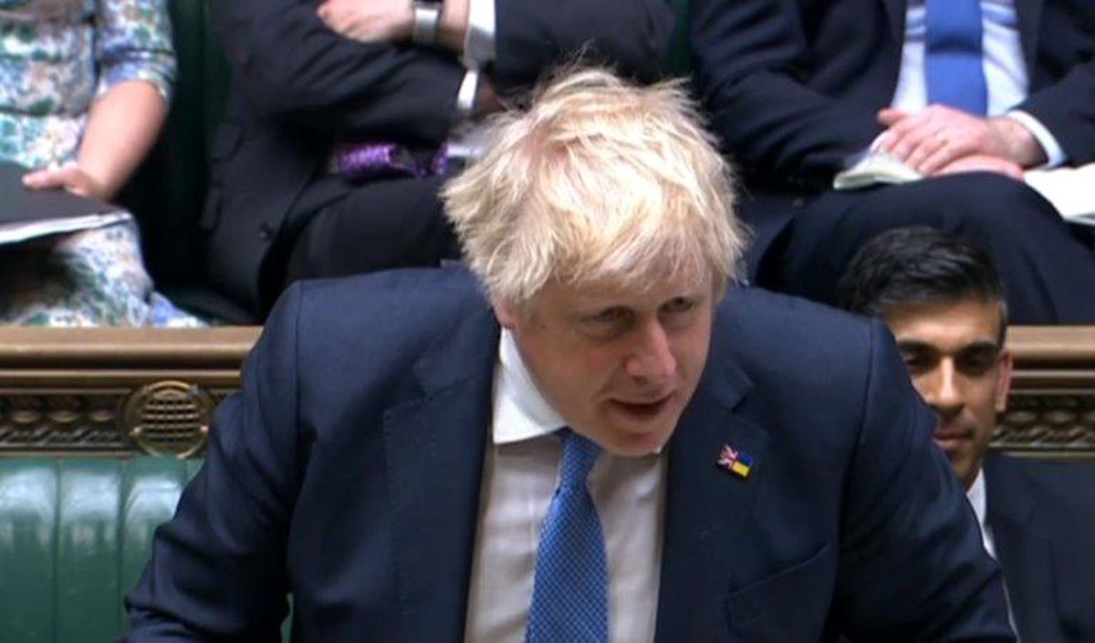 Johnson, polisin ceza kesmesinin ardından parlamentoda da özrünü tekrarladı