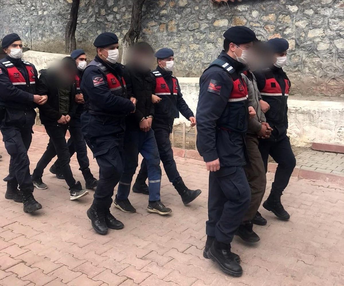 Kablo hırsızları JASAT\'tan kaçamadı