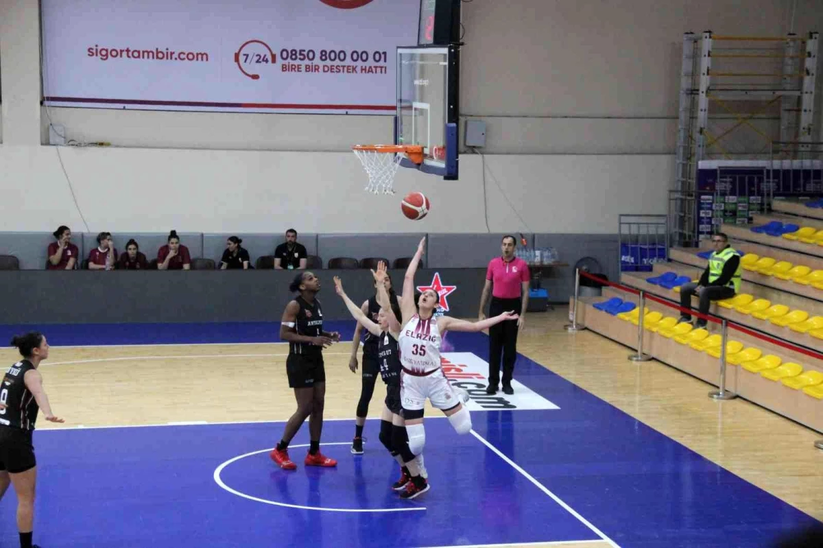 Kadınlar Basketbol Süper Ligi: Elazığ İl Özel İdare: 60 Antalya 07 Basketbol: 67