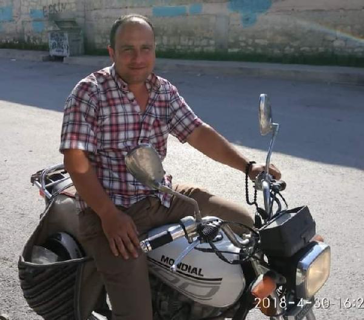 Kamyonun kopan tekerinin çarptığı motosiklet sürücüsü öldü