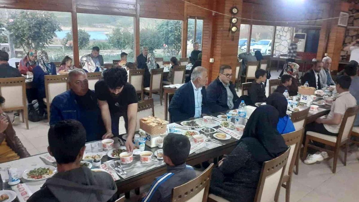 Son dakika haber | Samsat\'ta şehit, gazi, öksüz ve yetim aileler iftarda buluştu