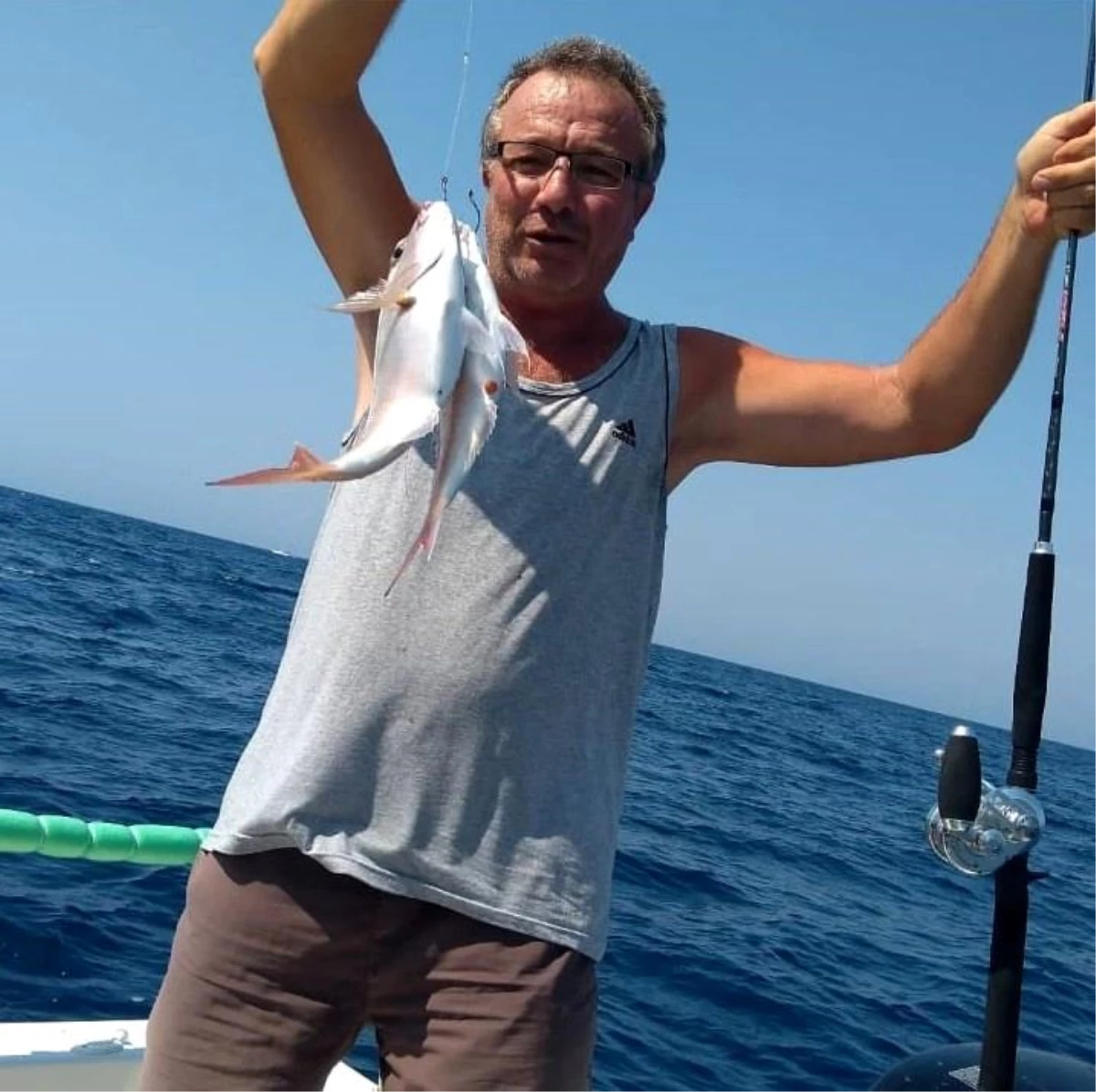 Teknesi ile denize açılan amatör balıkçı kayboldu