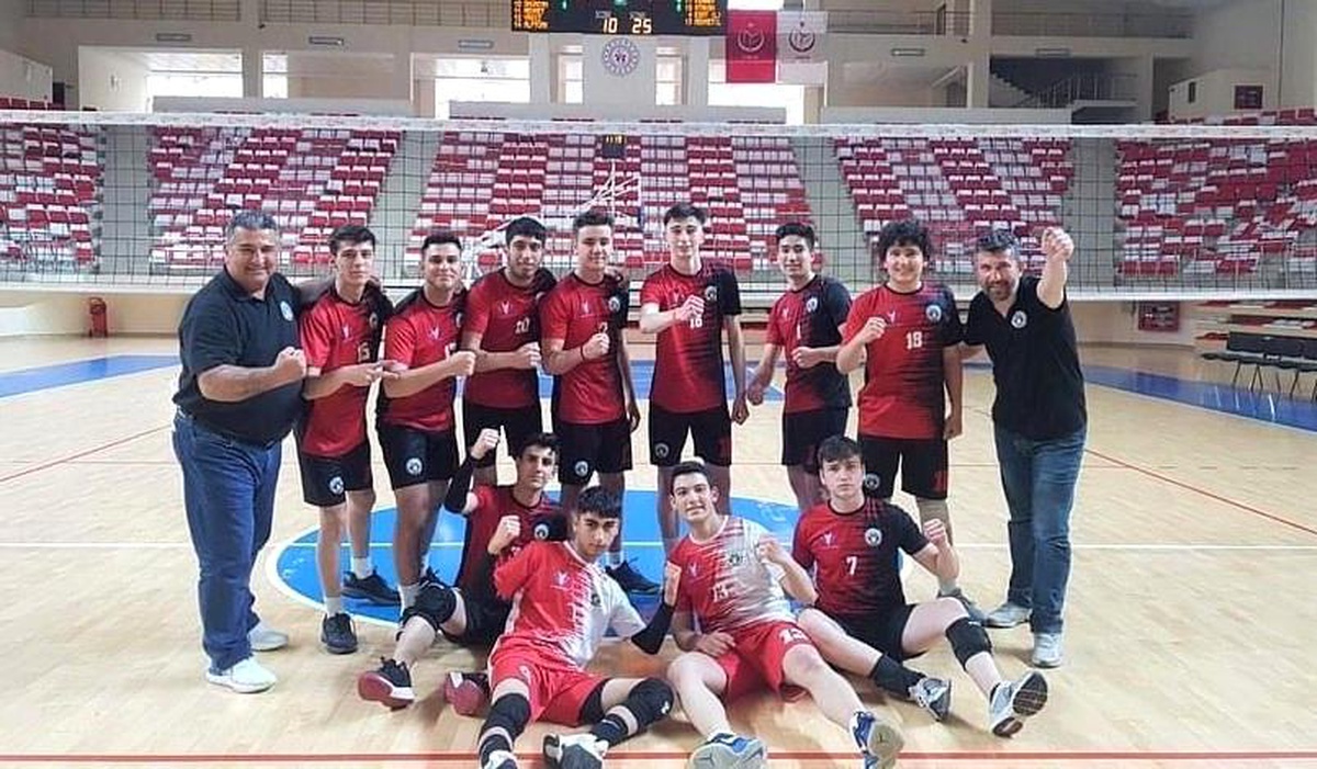 Turgutlu Belediyespor\'un yıldız erkekleri Türkiye finallerinde