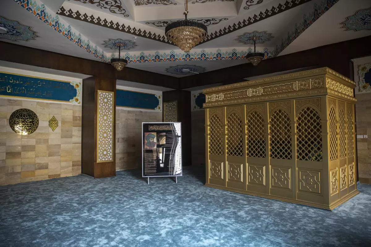 Türkmen Bakan, Erbil Atabeyi Muzaffereddin Gökbörü'nün 'birlikte yaşamın sembol ismi' olduğunu söyledi