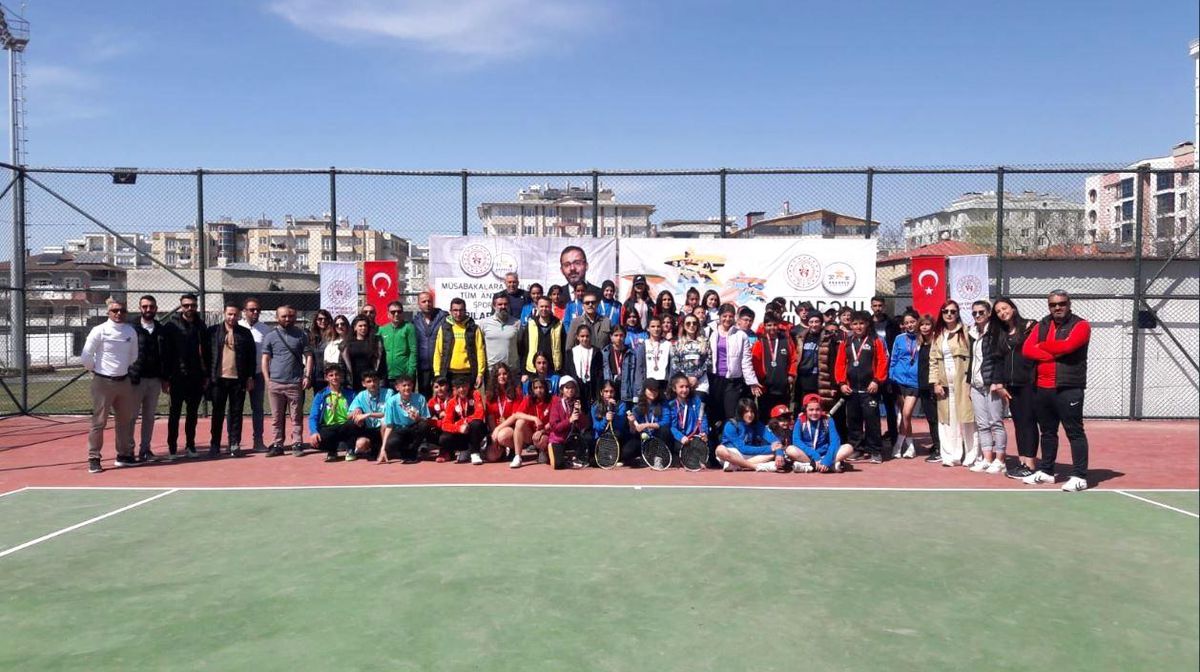 Van'da Anadolu Yıldızlar Ligi Tenis Grup Müsabakaları sona erdi