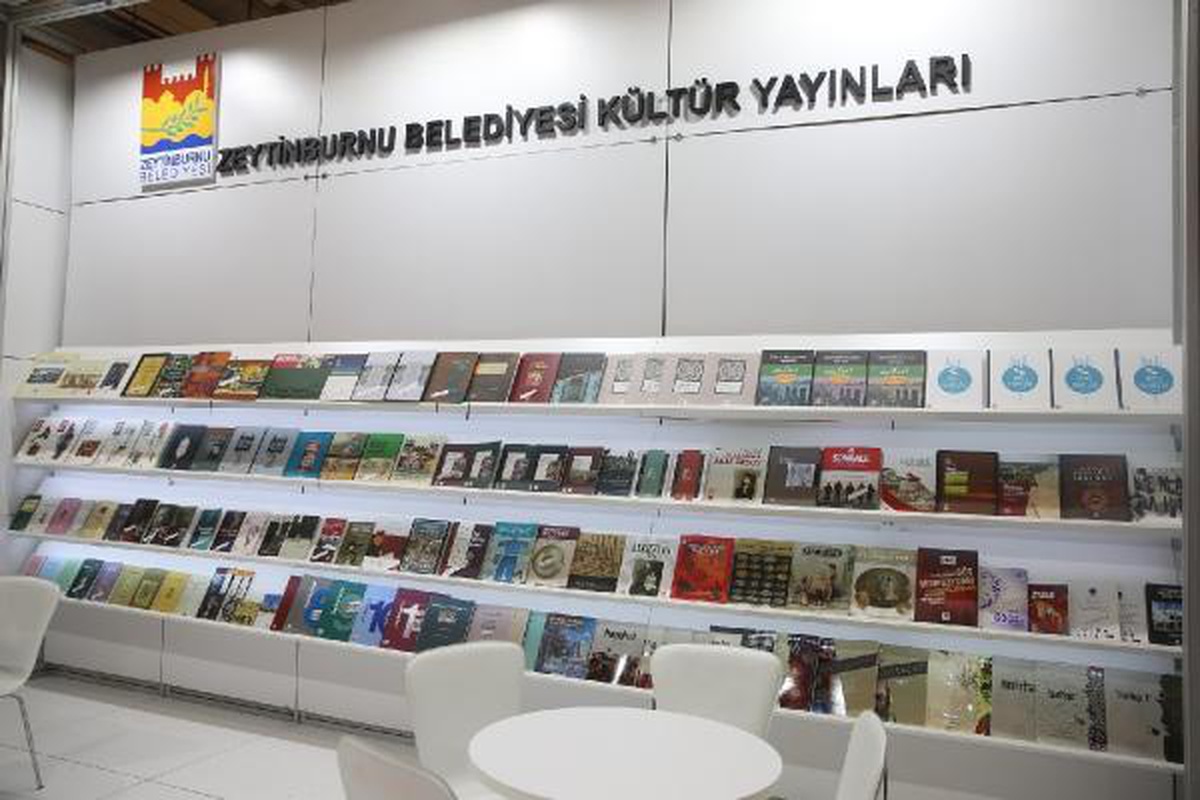 Zeytinburnu Kültür Yayınları, \'Yılın Kurumsal Yayınevi Ödülü\'nü aldı