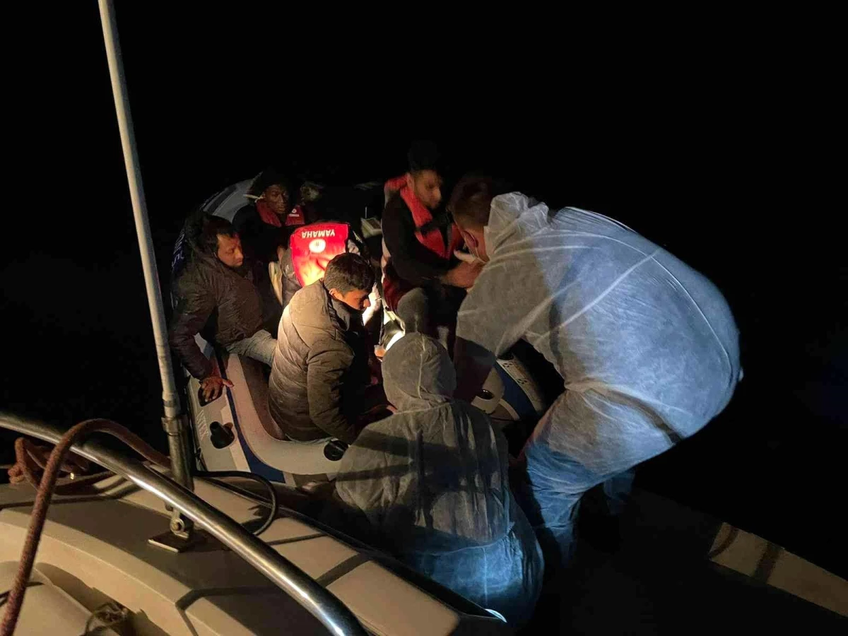 38 göçmen kurtarıldı, 8 göçmen yakalandı