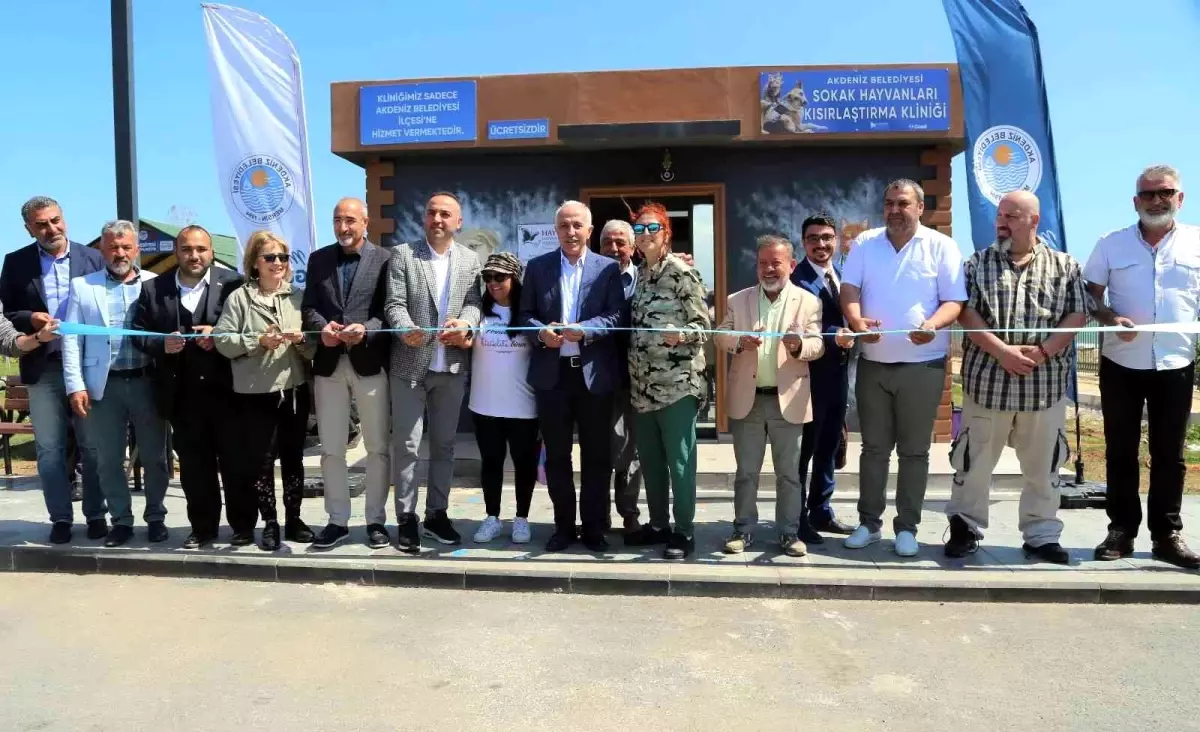 Akdeniz Belediyesi Sokak Hayvanlarını Kısırlaştırma Kliniği açıldı