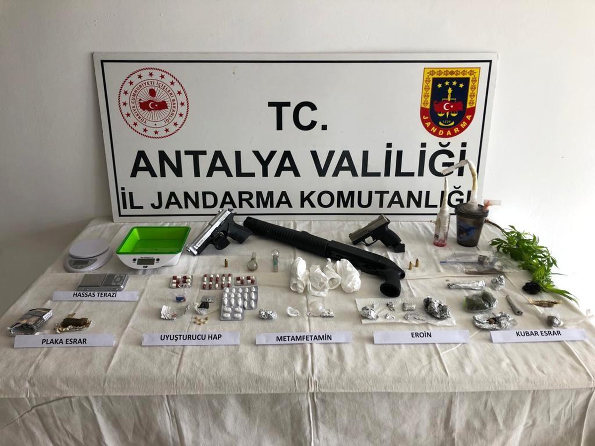 Son dakika! Alanya\'da uyuşturucu operasyonu: 9 gözaltı