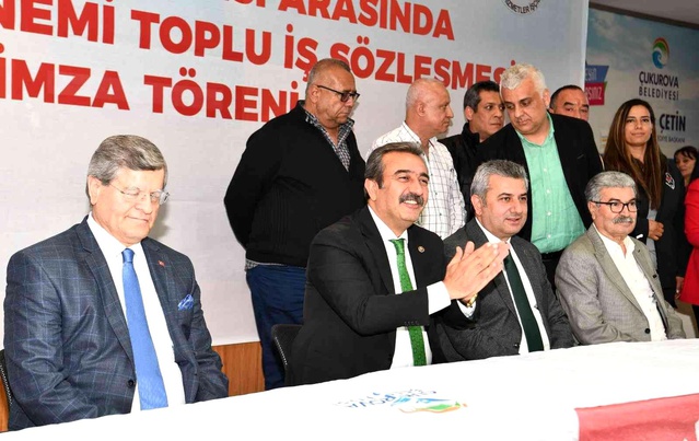 Halayla kutladılar