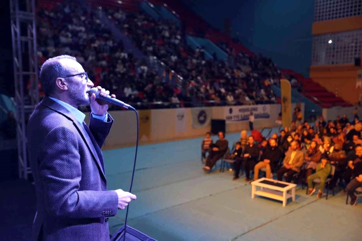 İlahi sanatçısı Ömer Karaoğlu Vanlılarla buluştu