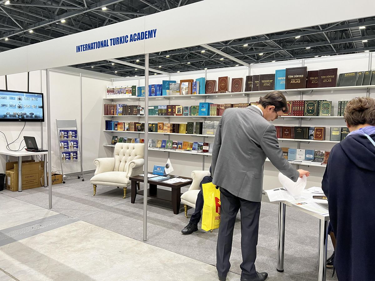 Kazakistan\'da kitapseverler Avrasya Uluslararası Kitap Fuarı\'nda buluştu