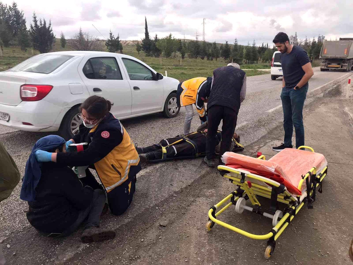 Son dakika... Kırklareli\'de feci kaza: 2 kişi yola savruldu