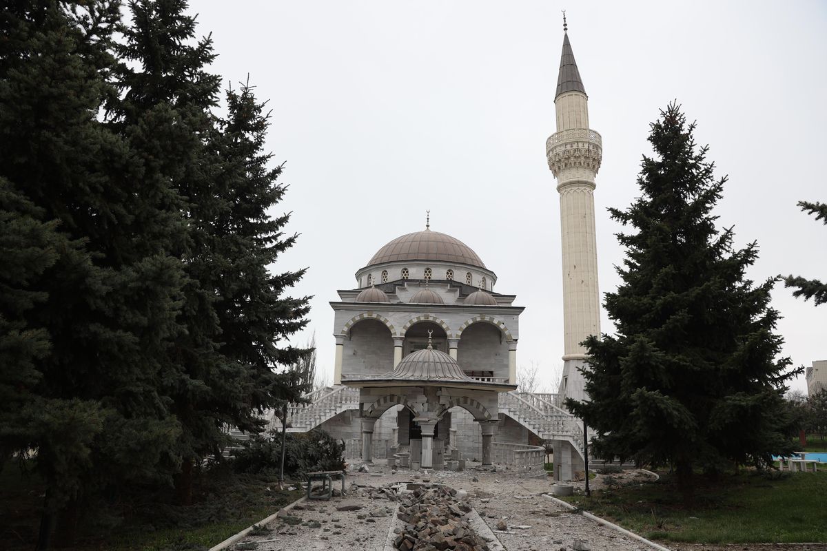 Mariupol'deki Türk camisinin bazı bölümleri çatışmalarda hasar gördü