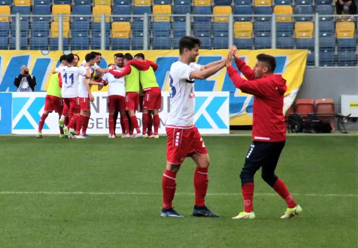 Spor Toto 1. Lig: MKE Ankaragücü: 2 Altınordu: 3