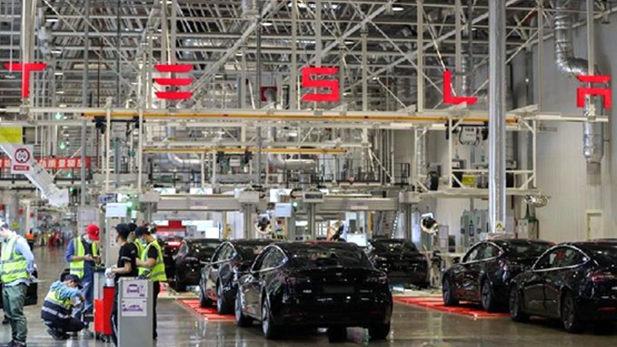 Tesla\'nın Shanghai Fabrikası Yeniden Üretime Başladı
