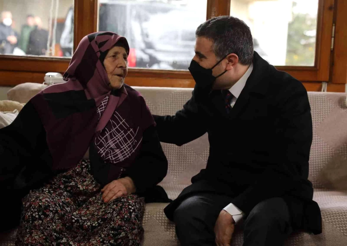 Yaşlı kadın, sağlık merkezi ve Kur\'an kursu yapılması için arsasını bağışladı