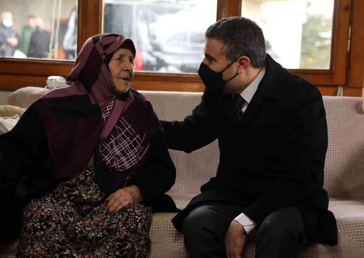 Yaşlı kadın, sağlık merkezi ve Kur'an kursu yapılması için arsasını bağışladı