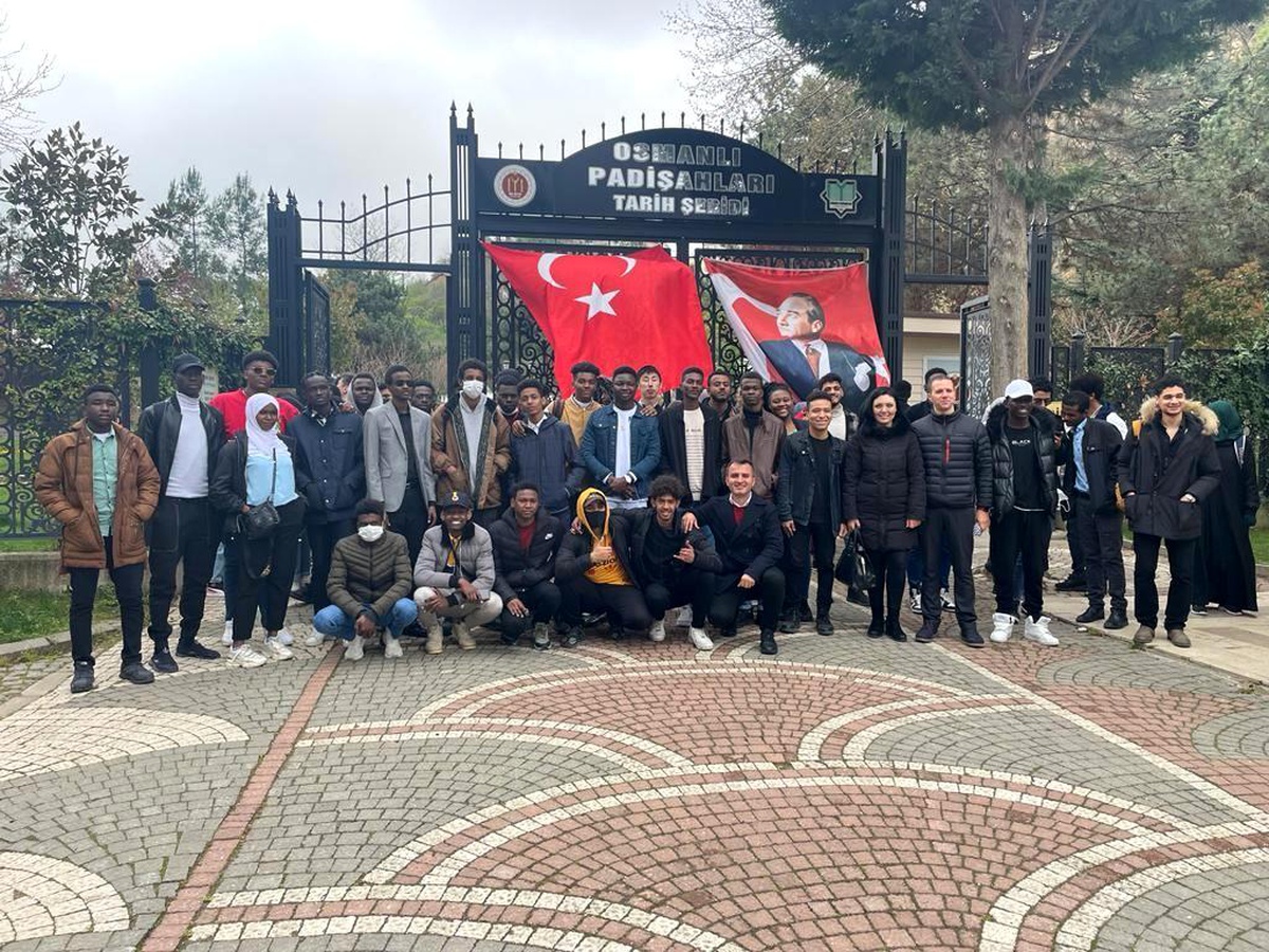 Uluslararası öğrenciler şehir turuyla Bilecik\'in tarihi ve kültürel değerlerini tanıdı