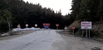Abant-Taşkesti kara yolu heyelan riski nedeniyle ulaşıma kapatıldı