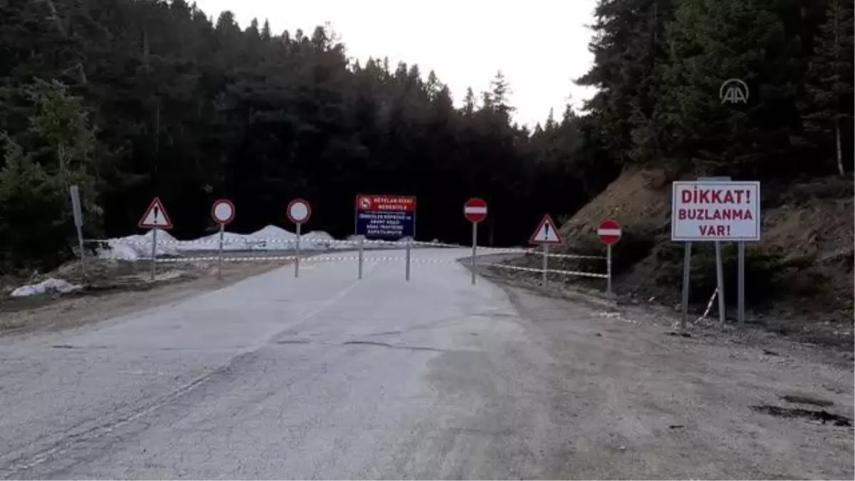 Abant-Taşkesti kara yolu heyelan riski nedeniyle ulaşıma kapatıldı