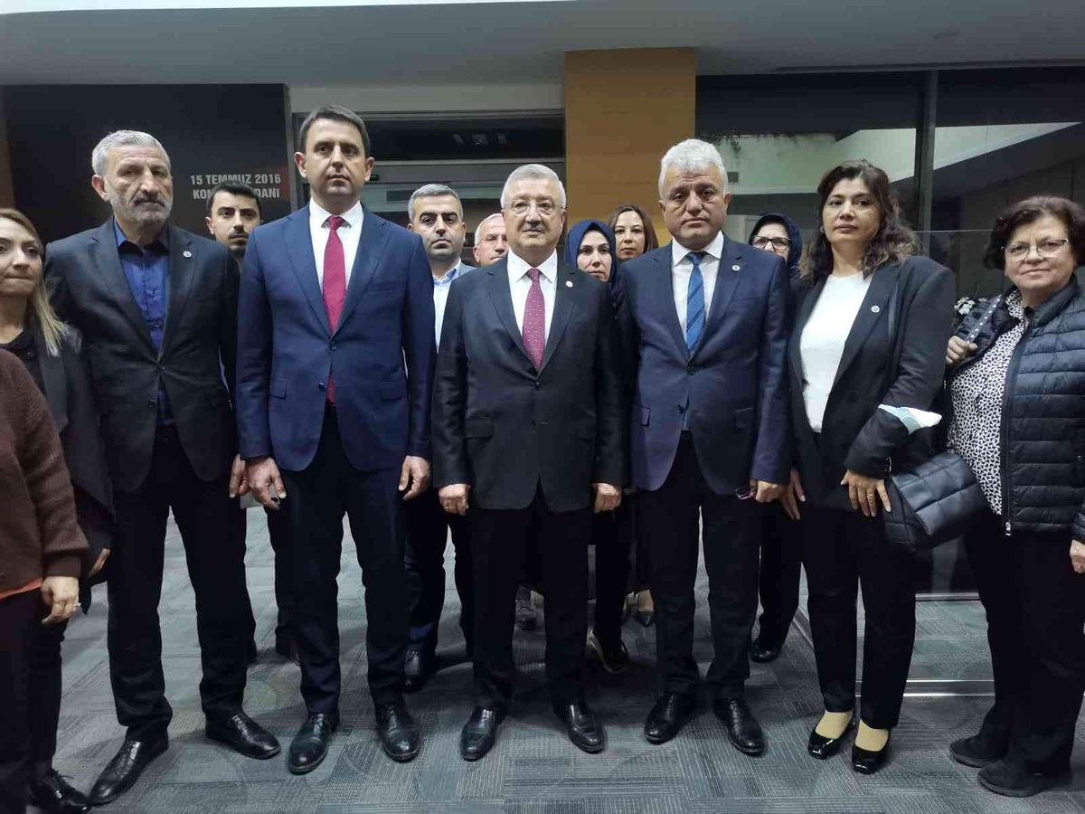 AK Parti İzmir Milletvekili Necip Nasır: "Talep ve sorunları formülize ederek çözüme kavuşturacağız"