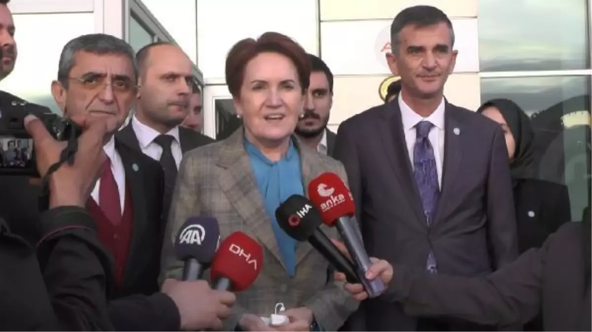 Meral Akşener: "Umarım Sayın Kılıçdaroğlu\'nun Bu Tutumu, 3,5 Milyon Elektriği Kesilmiş İnsanlara Dair Bir Dikkat Çeker"