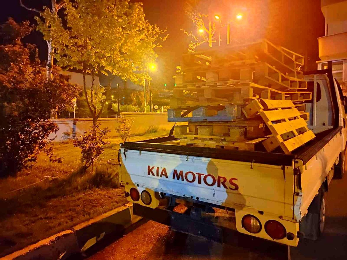 Bursa\'da gece kartalları hırsızı suç üstü yakaladı